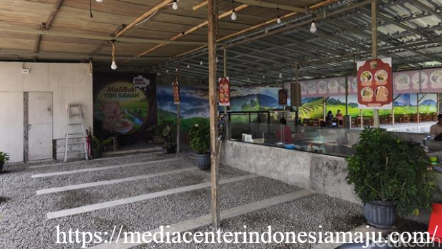 Warga Tolak Warung Mi Babi di Sukoharjo
